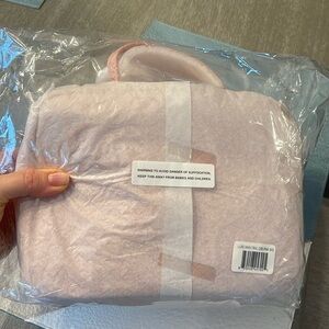 LUXE WOVEN TRAVEL pink bag